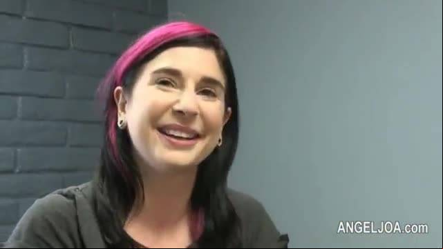 Sexy and tattoed joanna angel porn star